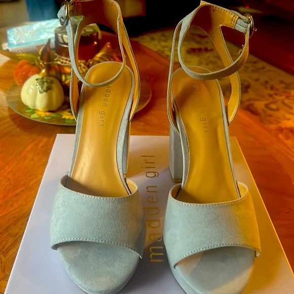 Madden girl faux suede platform pumps - Picture 4 of 8